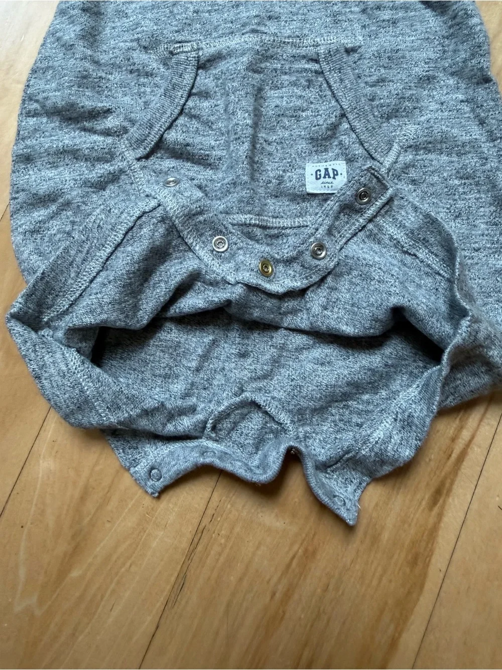 Baby GAP Grey Marled Short-Sleeve Romper - 6-12 Months